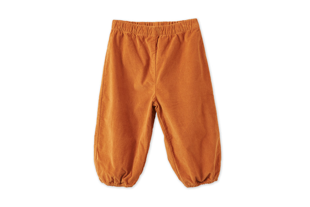 Slim fit velvet trousers - Camel | Benetton | Pantaloni, Pantaloni slim  fit, Benetton